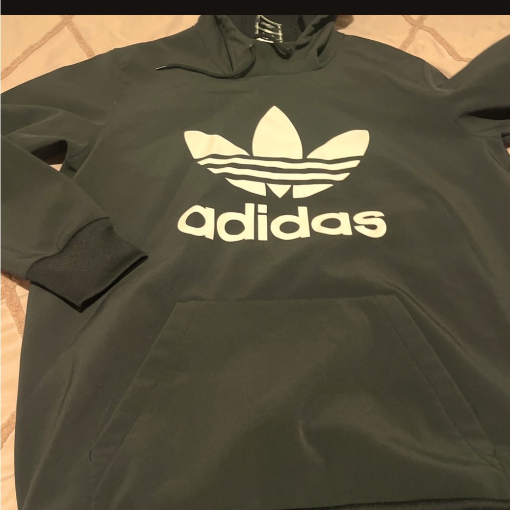 Black Mediun Adidas Hoodie sweater